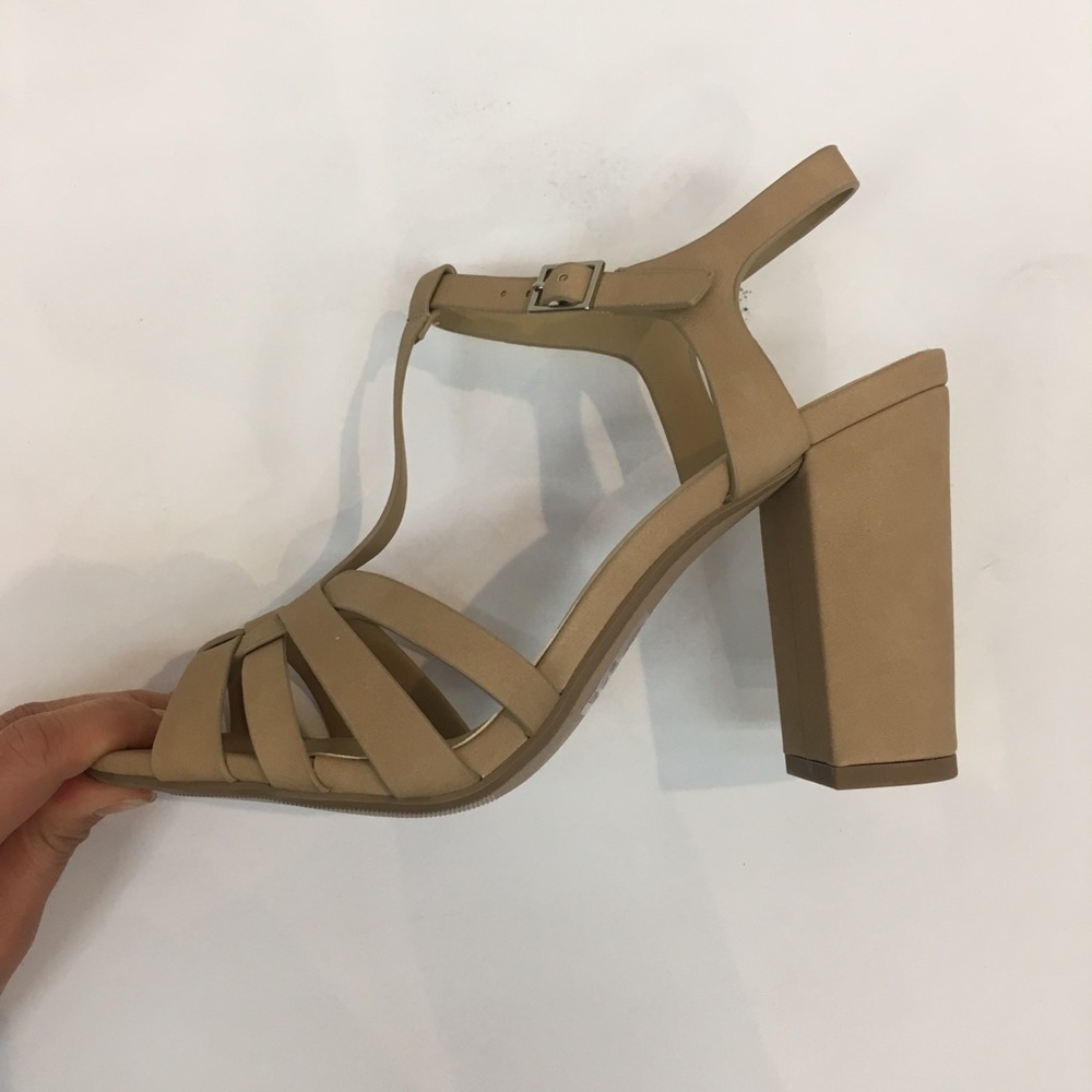 🌿Faux Suede T-Strap Block Heel🌿 - Picture 5 of 5